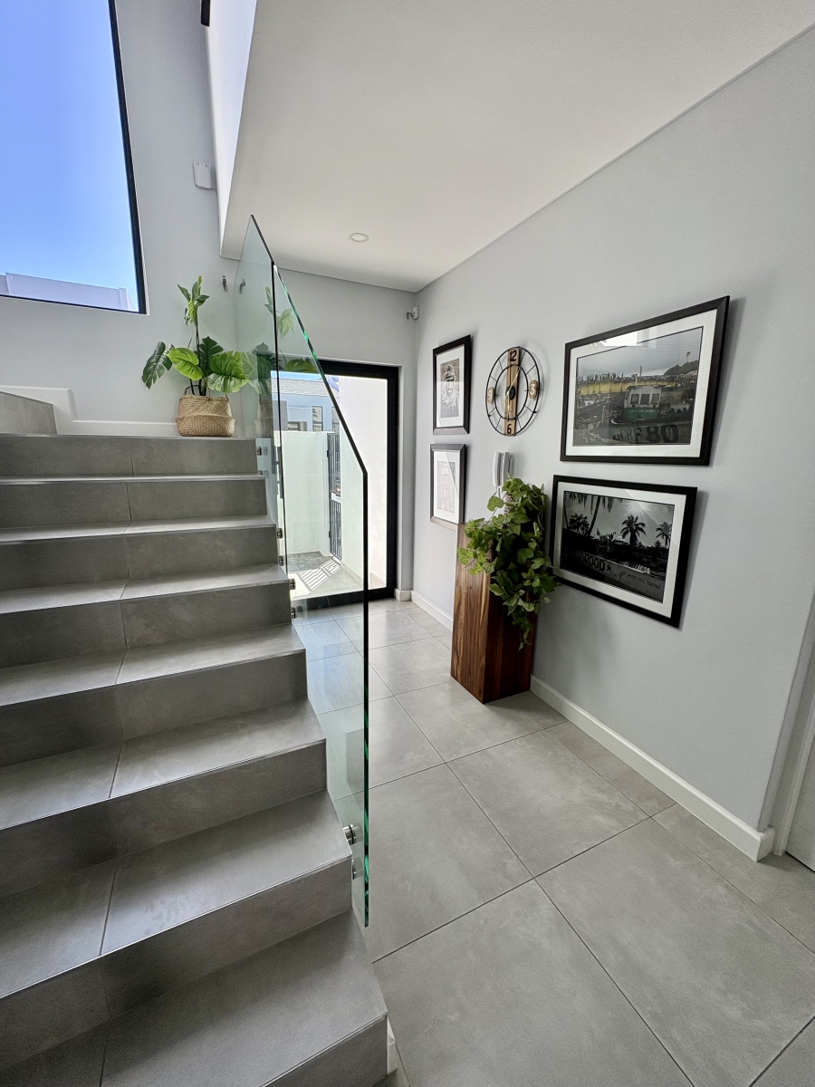 4 Bedroom Property for Sale in Sandown Western Cape